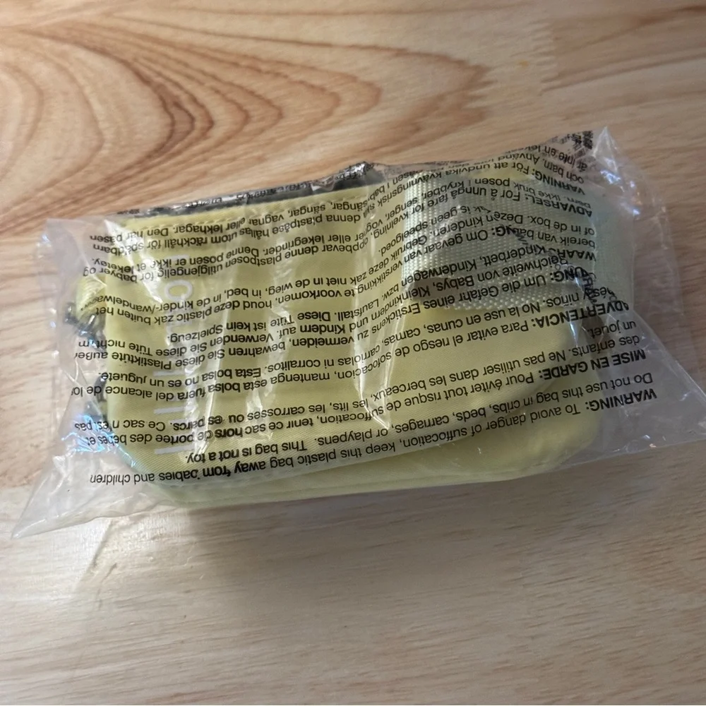 NWT Lululemon Dual Pouch Wristlet Daisy Yellow Light Ivory NWT - Picture 7 of 7